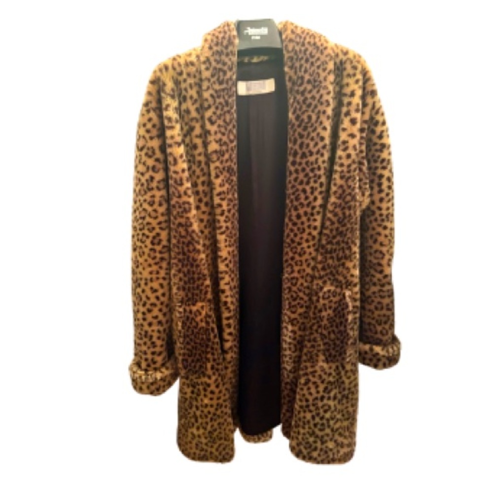 I. Magnin beautiful Leopard print women’s coat